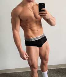 (Mostly) Shirtless Boys 12 gay boys porn tube 5f3dc4916e30a.png