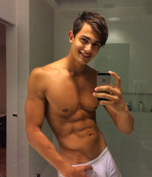  JB's Picks - Selfies 58a50affe90b0.jpg