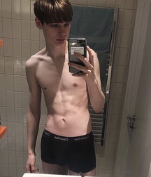 Cute Guy Joshua 5f3d10e3a2917.jpeg