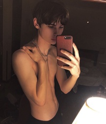 Cute Guy Joshua 5f3d1100e4020.jpeg