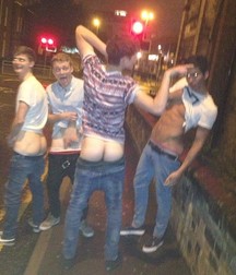 Lads mooning 59e6326f480c5.jpg