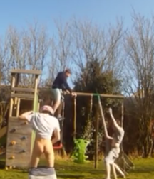 Lads mooning 59e632e8d4527.png