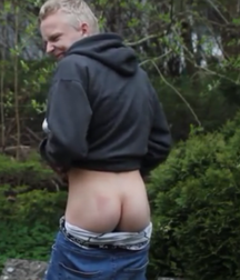 Lads mooning 59e632ef269d8.png