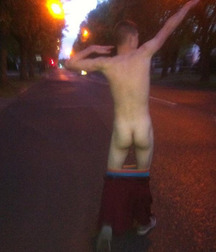 Dude, nice ass  59e63406c15de.jpg
