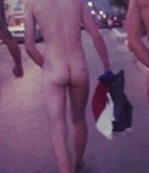 Dude, nice ass  59e63407ed430.jpg