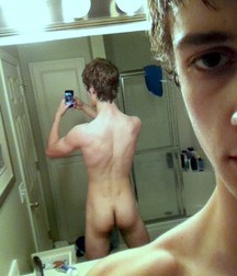 Dude, nice ass  59e6340cf36f9.jpg