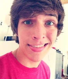 Selfie Boy 1