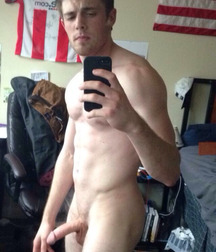 Selfie Boy 3 58b4376867ae8.jpg