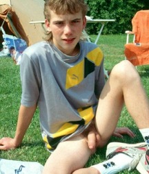 hot boysz 58d2df45d4a46.jpg