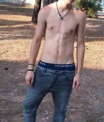 Hot Guys  59ca177dc4f0a.jpg