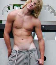 Hot Guys  59ca17a23a572.jpg
