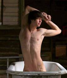 Boys who like to be smooth 5ebbdf4e14166.jpg