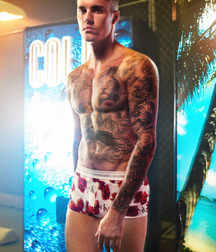 Justin Beiber  5f23684f23481.jpg