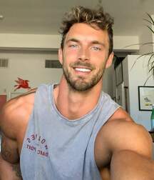 Non-Nude Selfies  5fa73f13260f1.jpg