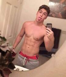 Non-Nude Selfies  5fa73fe49a99d.jpg