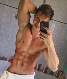 Non-Nude Selfies  5fa7413d019ec.jpg