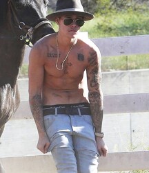 Justin Beiber  602fb5cca8765.jpg
