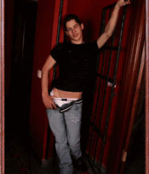 9 Hot Guys  603233b877164.gif
