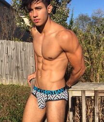 Underwear Models  6037ebec9772c.jpg