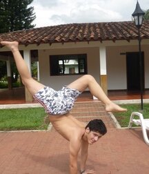 Hot Boys 4 U 60552c72ab2f6.jpg
