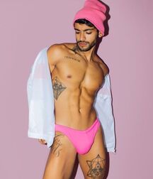 10 Hot Guys  606dc5892db1f.jpg