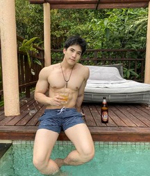 8 Hot Guys  60b7a0b9d0a79.jpg