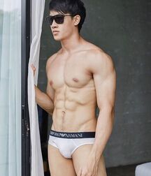 6 Hot Guys  60cde46205be3.jpg