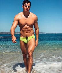 9 Hot Hunks and Twinks  61069cb8afa00.jpg