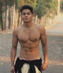 Miami Boys in October  616d8d3181960.jpg