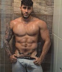 Hot Men of the Summer  62a86be9d2b5f.jpg