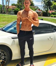 Hot Men of the Summer  62a86e0f80acf.jpg