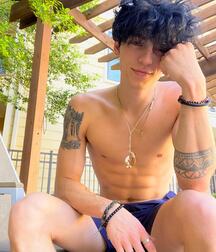 Some Really Hot Guys  62b54dc214abd.jpg