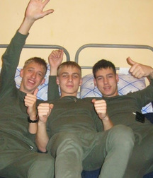 Sporty Lads! 5b561e3735065.jpg