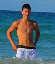 Sporty boys 5ba0c847dbdb1.jpg