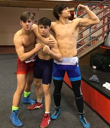 Sporty boys 5bb606eb34f59.jpg