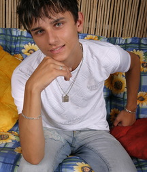 Adel 58e48f0f5c05a.jpg