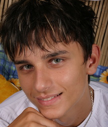Adel 58e48f105042b.jpg