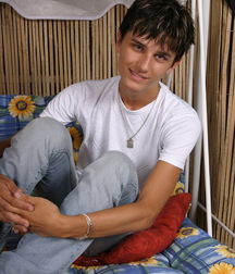 Adel 58e48f1c5637a.jpg