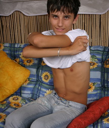 Adel 58e48f1fd50d3.jpg