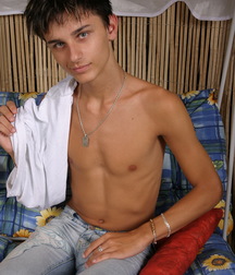 Adel 58e48f20eea3f.jpg