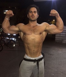 muscle men 5b8431ef2bb25.jpg