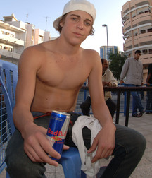 Skaters 58d08c33ba686.jpg