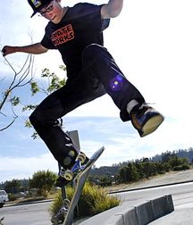 Skaters 58d08c47e9784.jpg