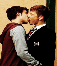 Kiss 58d75cfc8530a.gif