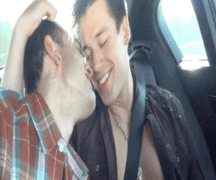 Kiss 58d75d4031e1a.gif