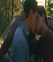 Kiss 58d75d8984ff4.gif