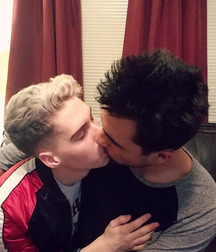 Kiss 58d75d925032b.jpg
