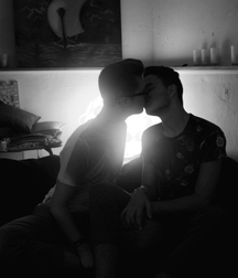 Kiss 58d75d9454353.jpg