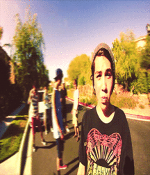 Sam 58e55bd159eb2.gif