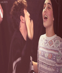 Sam 58e55c1cf0071.gif